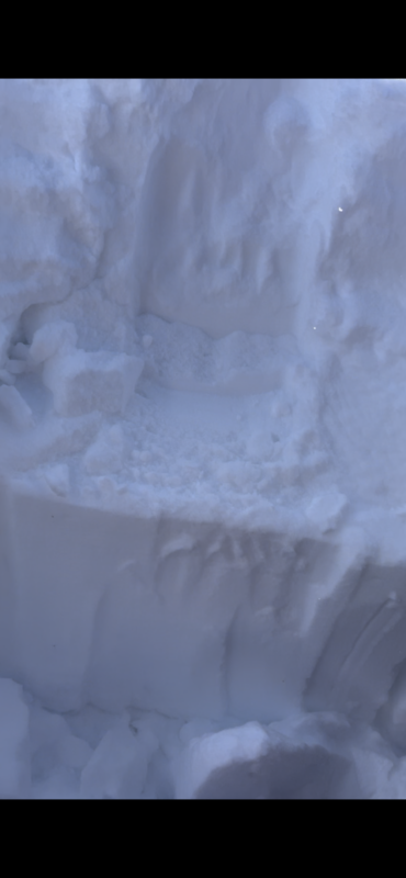 Weak layer surface after prying off the slab