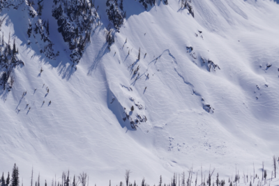 Evidence of larger slab avalanches from natural cycle earlier this week.